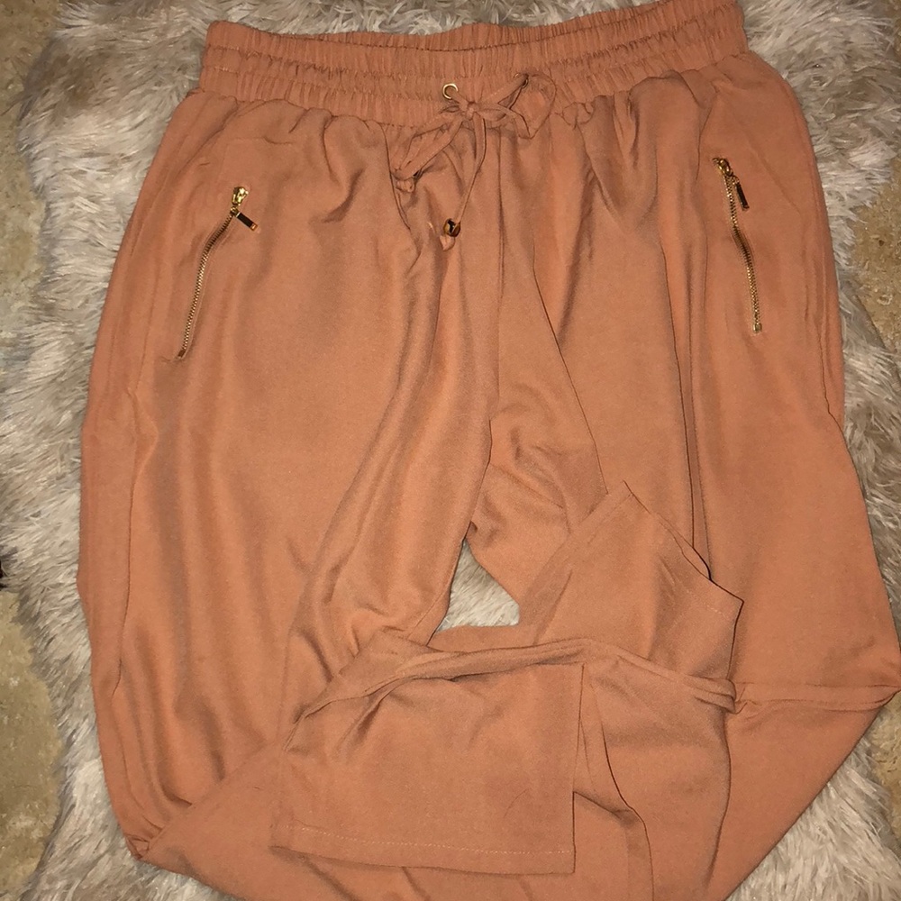 Adorable pants! - Picture 3 of 3